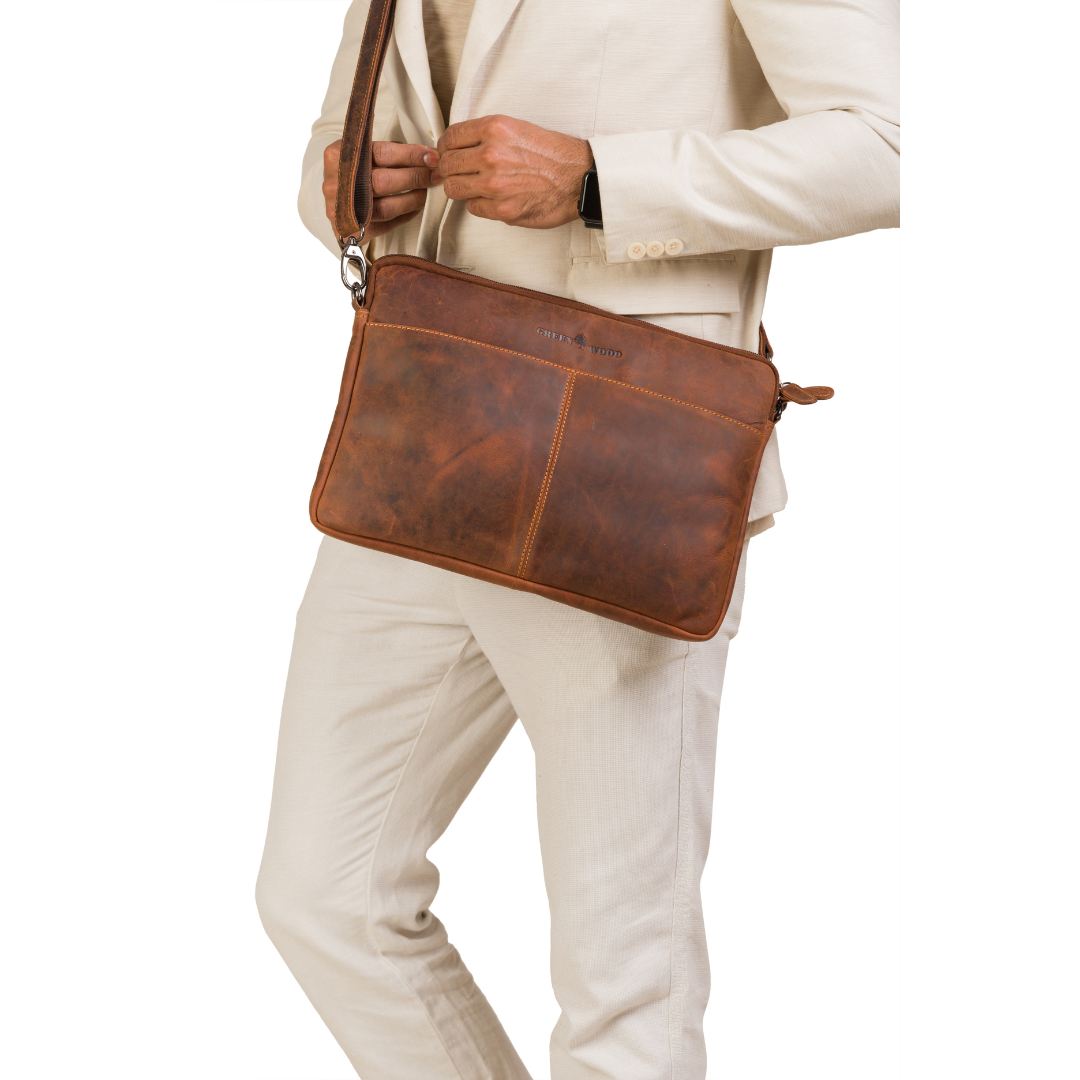 Leather Laptop Sleeve - MacBook Pro/Air 13 / 15 / 16 inch sleeve with Strap - Montreal Brown