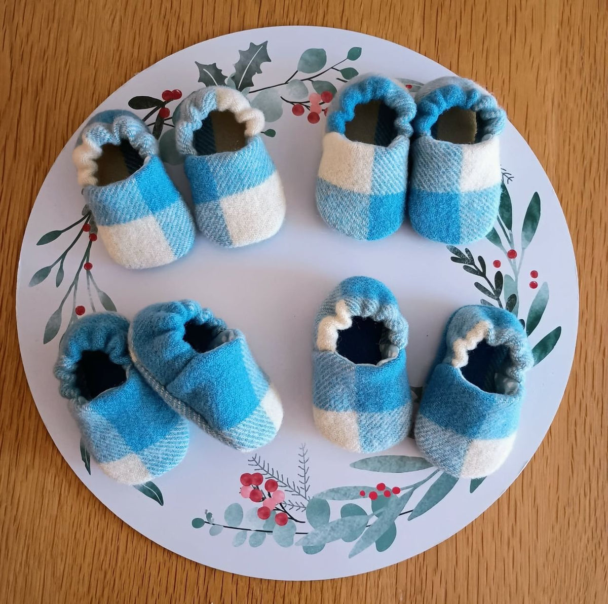 VINTAGE ME- Vintage wool Baby Slippers