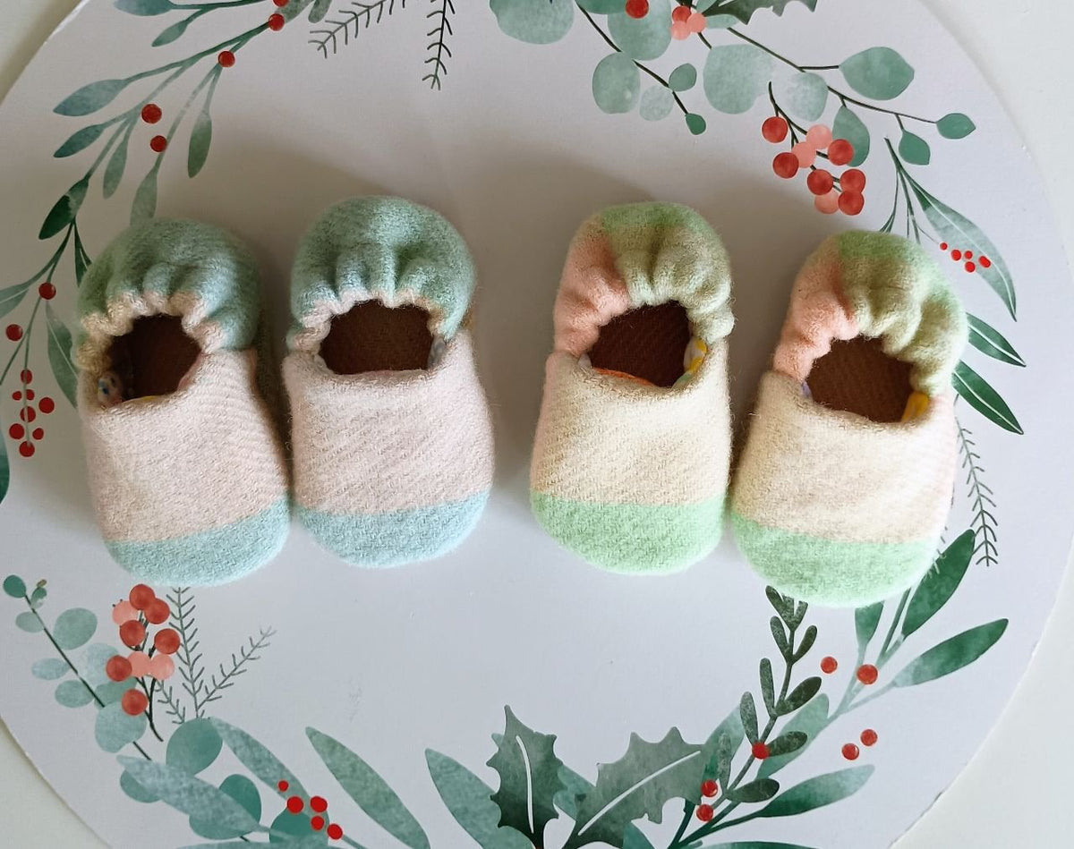 VINTAGE ME- Vintage wool Baby Slippers
