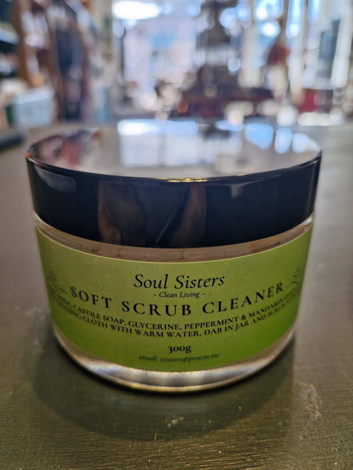 SOUL SISTERS - Soft Scrub