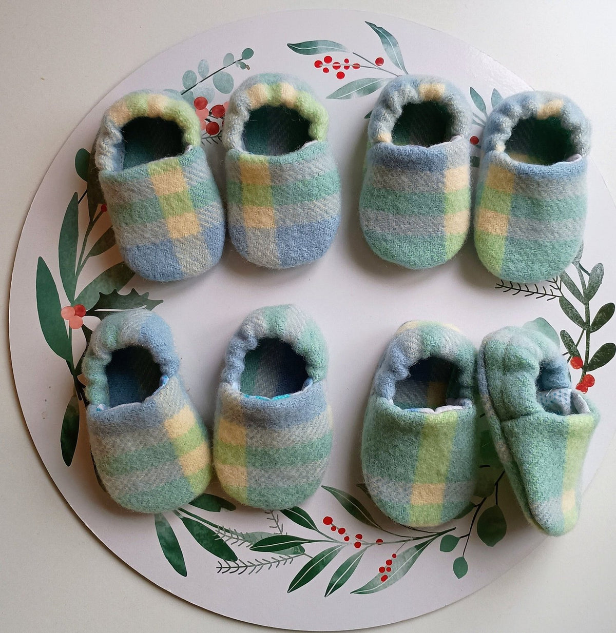 VINTAGE ME- Vintage wool Baby Slippers