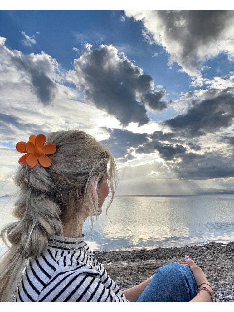 Claw Clip -- Flower - Orange