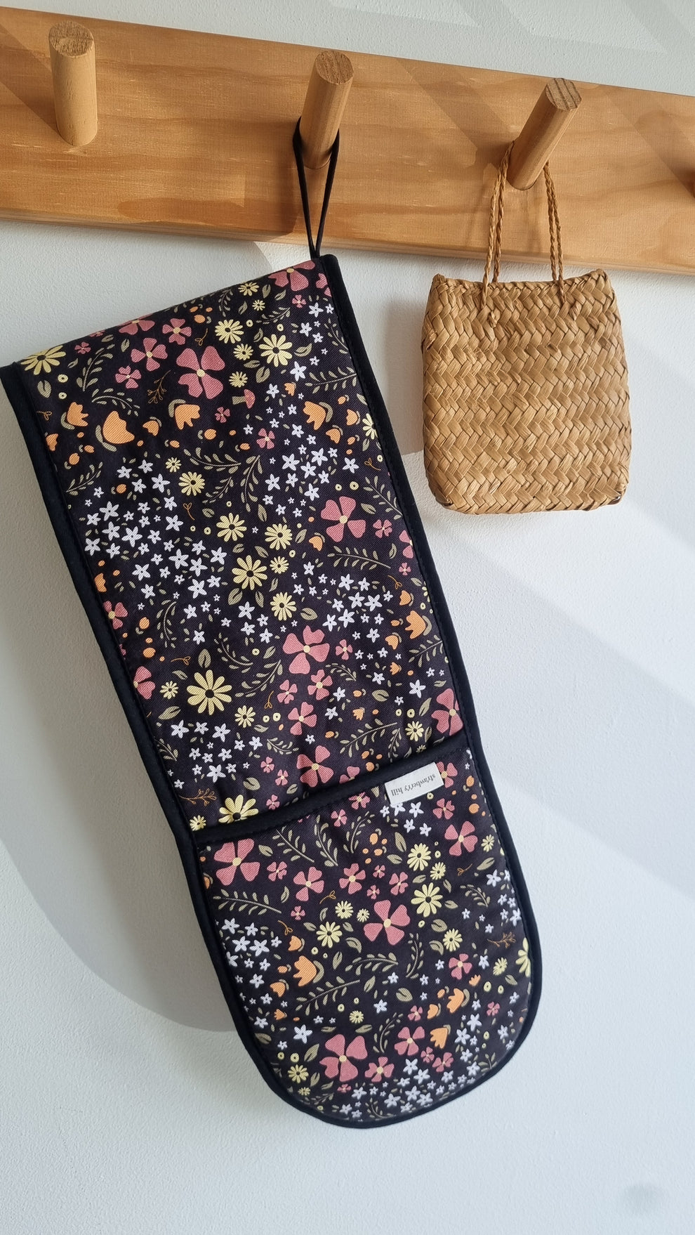 STRAWBERRY HILL - Double Oven Glove