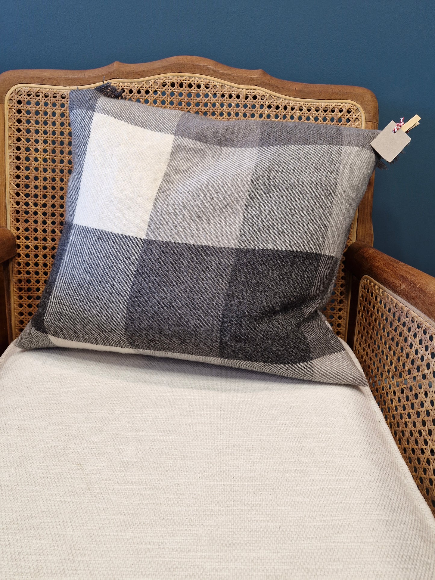 JANNS CUSHIONS